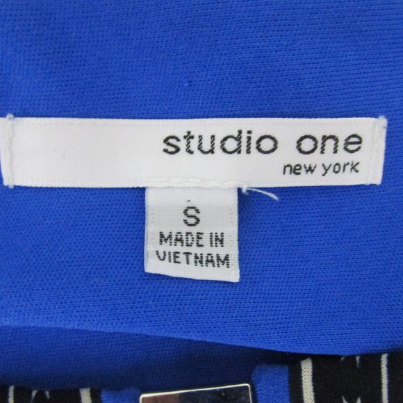 Studio One 3/4 Sleeve Floral Puff Print Shift Dress - Picture 9 of 11